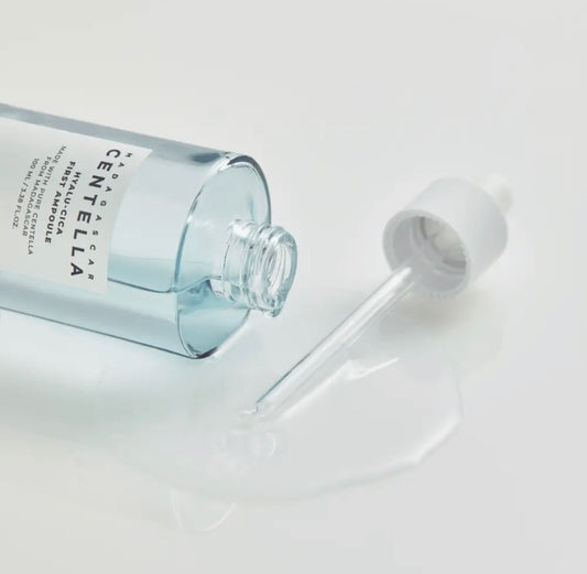 Skin1004 Sérum First Ampoule Hyalu-Cica : Centella + Hydratation Apaisante – 100 ml