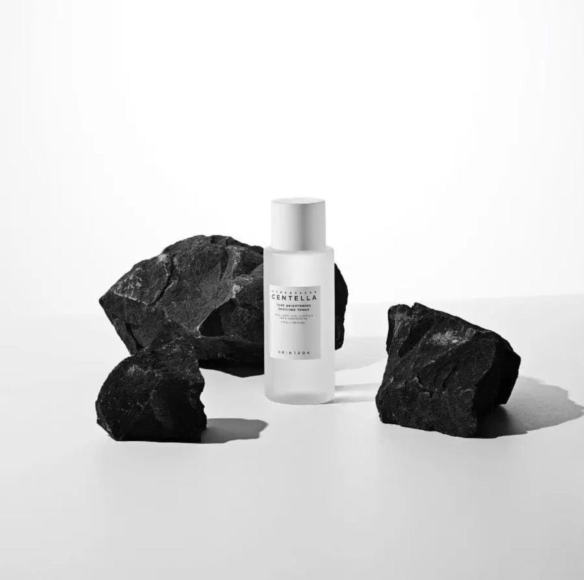 Skin1004 Toner Boost Éclaircissant : Niacinamide + Madewhite™ – 210 ml